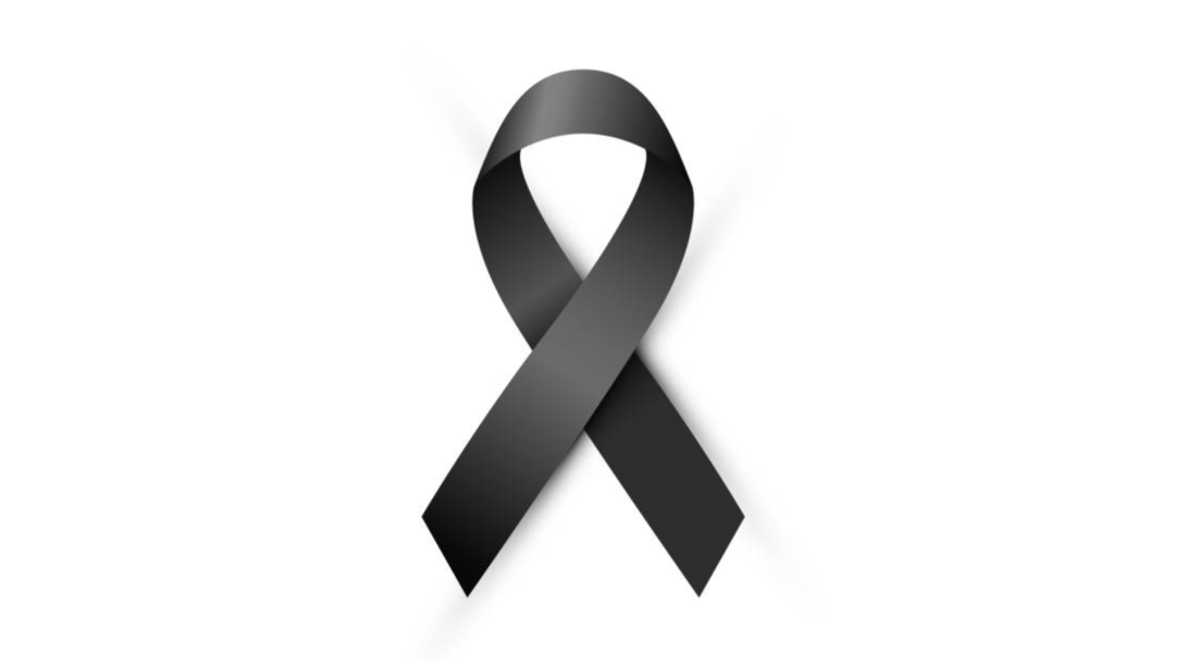 Czarna wstążka w kształcie pętli, symbol żałoby.